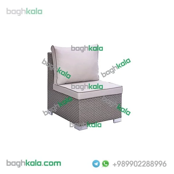 مبل حصیری وسط نیلوفر